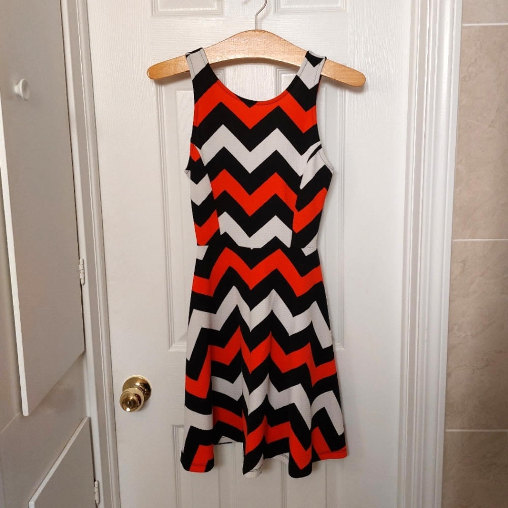 Suzy Shier Fit & Flare Dress Size Small